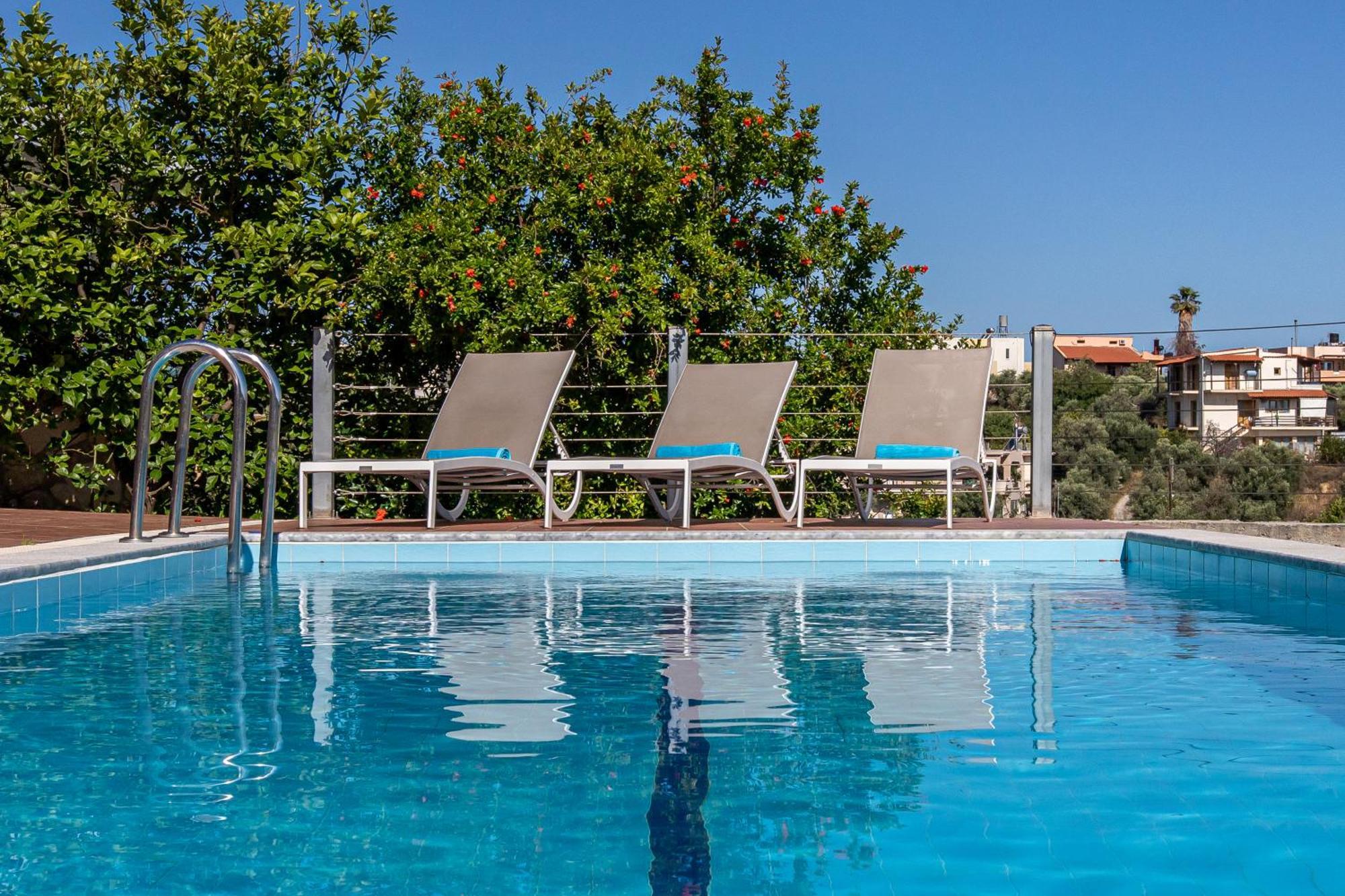 Dimitra Apartment With Private Pool And Sea View -The Ground Floor Of A Two Storey Building Δαράτσο Εξωτερικό φωτογραφία